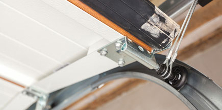Off tracks garage door Trumbull